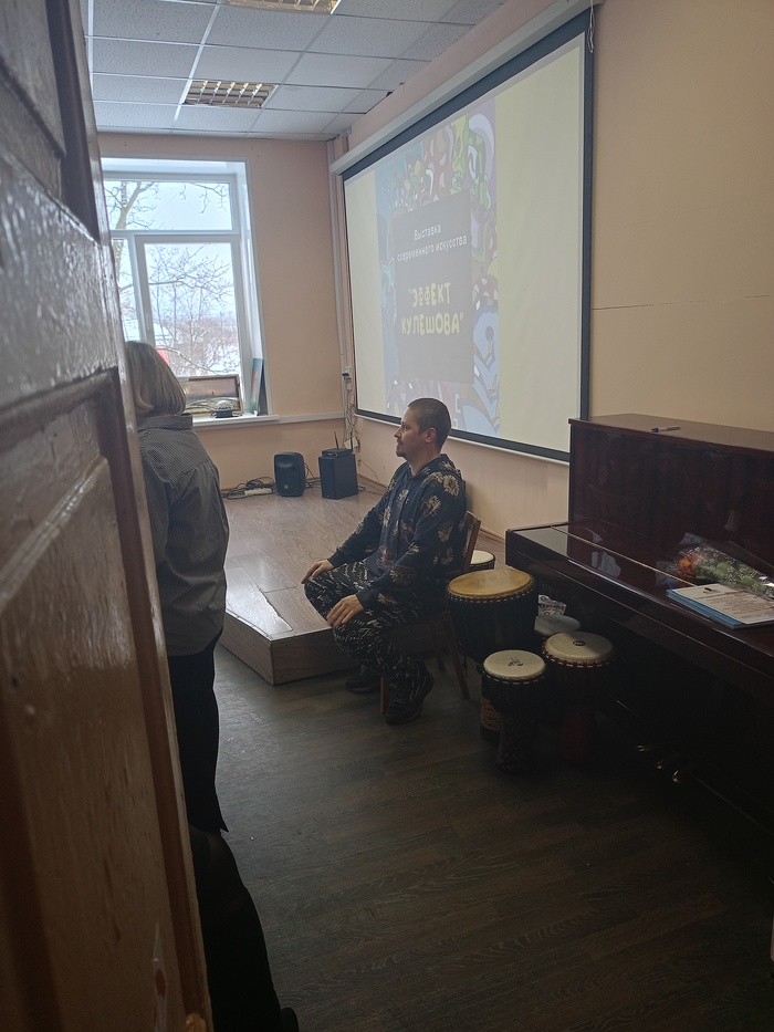 Во всей красе готовится коммуницировать с многочисленными гостями выставки.