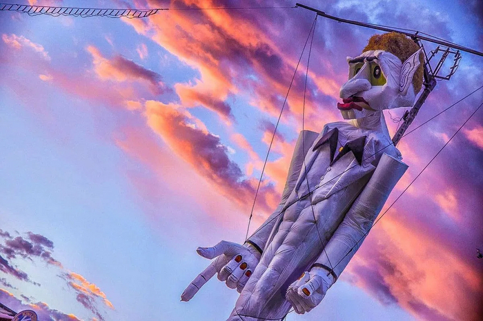 Сентябрь горит, зозобра плачет...потом тоже сгорит