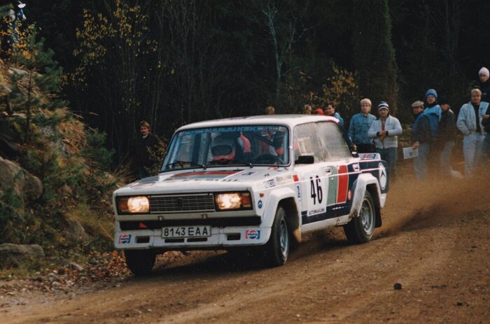 Жигули были в СССР главным раллийным автомобилем 80-х, а построенная на базе «пятёрки» Лада ВФТС международной группы B9 — их самым совершенным вариантом: на ней выступали лучшие гонщики того времени.