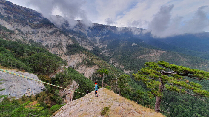 Дальше простой переход