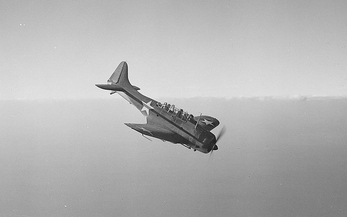 Палубный пикирующий бомбардировщик Douglas SBD Dauntless