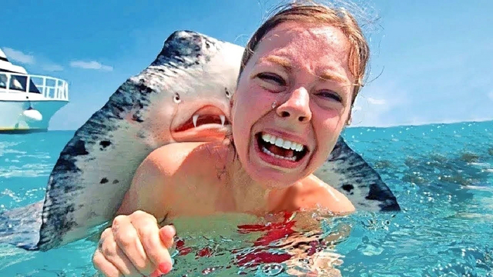 Девушка, не бойтесь, я вас прикрою!