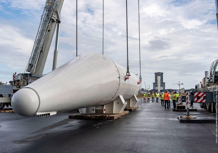 Твердотопливный ракетный ускоритель Ariane 6. (Предоставлено ESA-CNES)