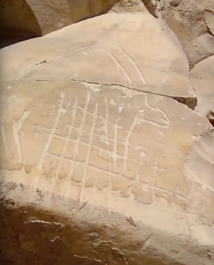 3.0 - справа морда с рогами?