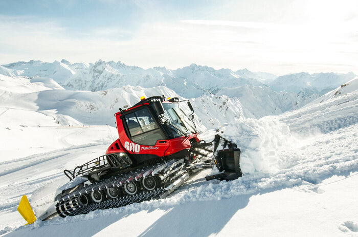 Pisten Bully 600 Polar K&#xE4;ssbohrer Gel&#xE4;ndefahrzeug AG