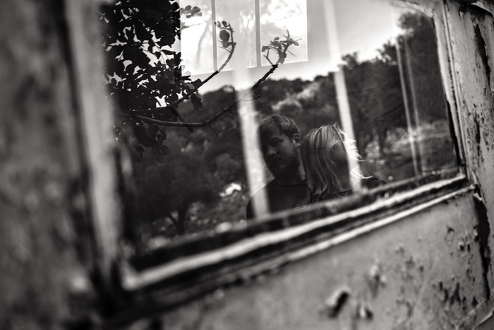 Отражение в местном фургоне. Их там море, в тех районах где козы.