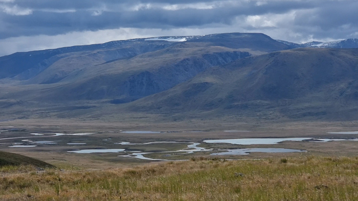Поднимаемся на перевал, вид назад.