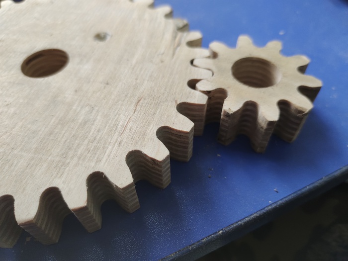 Ещё для одной самоделки научился делать нужные мне шестерни. Это опытный образец.