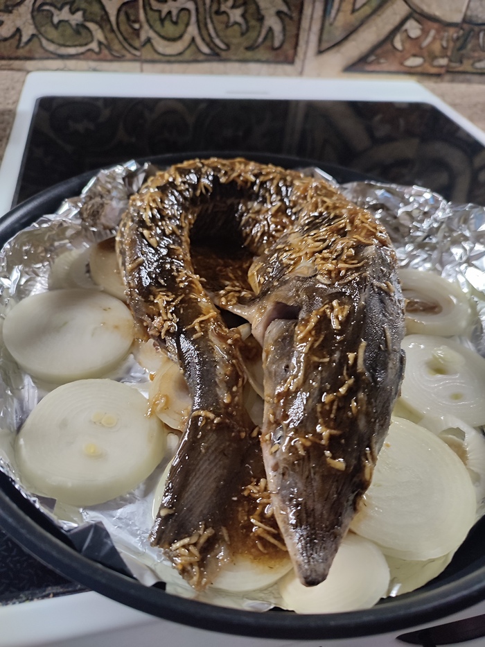 Потом фольгой был, конечно укрыт, затем раскрыт для румяности.