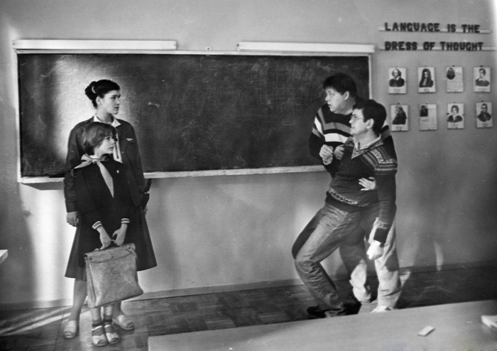 репетиция сцены в классе