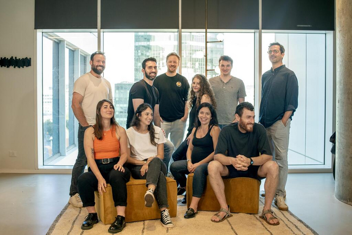 Команда Loora. ( Фото: Loora )