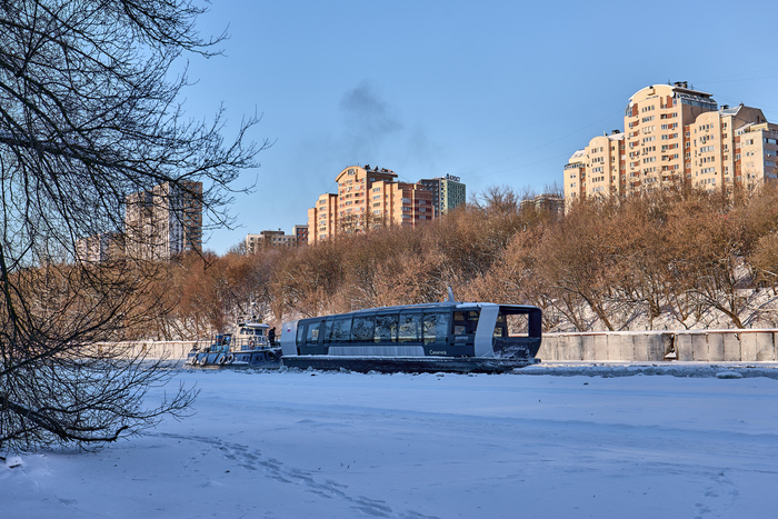 "Доктор, а может ее как-нибудь через зад?"
