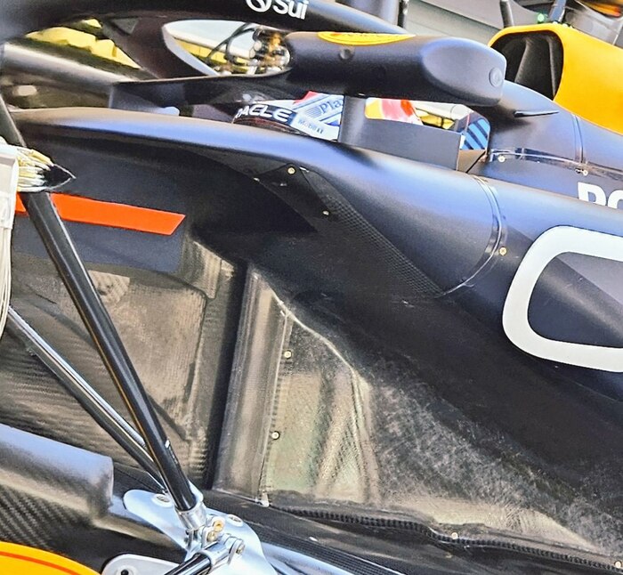 Узкий вертикальный и спрятанный в изгиб воздухозаборники Red Bull