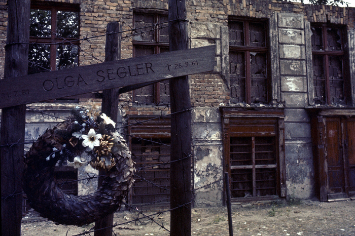  , 80 ,    1961 ,     ,     .     ,      