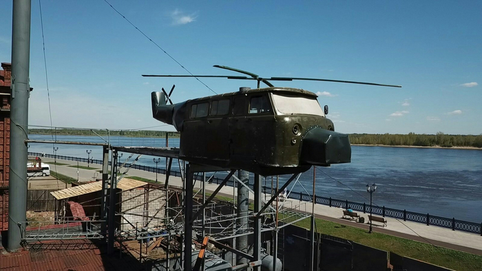 Лобовые стекла заменили на панорманое остекление.