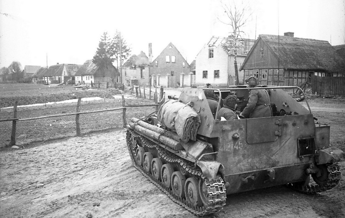 Су-76 в норме тоже не едет впереди всех в атаку
