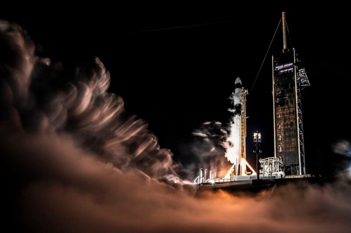  : Astra    ;   Falcon Heavy  , , , , 