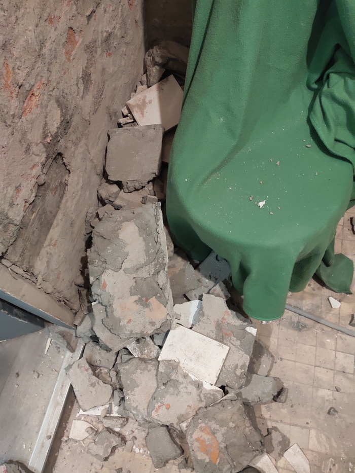 Слой клея конечно не шуточный)