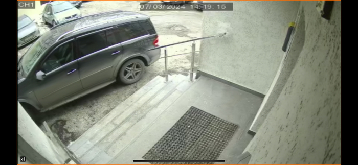 �������