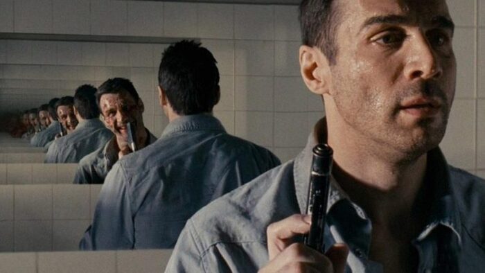 Кадр из фильма «Ужас на глубине 9 миль»