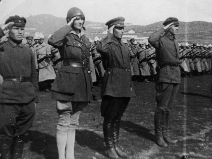 Торжественная встреча Алохи Вандервелл в посёлке Пограничный.