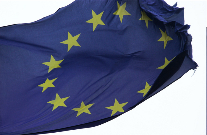 Европарламент одобрил закон о «криминализации» обхода антироссийских санкций