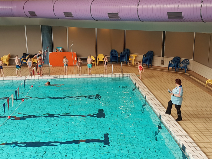 Экзамен по плаванию у детей 6ти лет