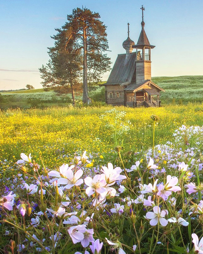 Oдинoкaя церковь в Apxaнгeльcкoй oблacти