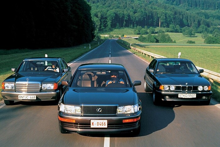 Угадайте, у кого из этой троицы больше всего цилиндров?