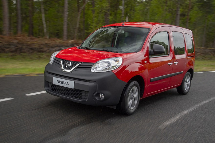 Nissan NV250 Combi '2019–н.в.