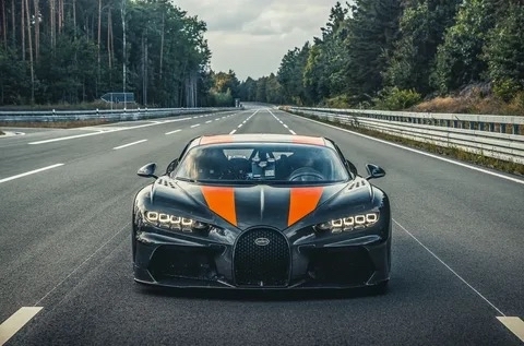   :   ,      , Bugatti Chiron Super Sport 300+ , Bugatti, , , Telegram ()