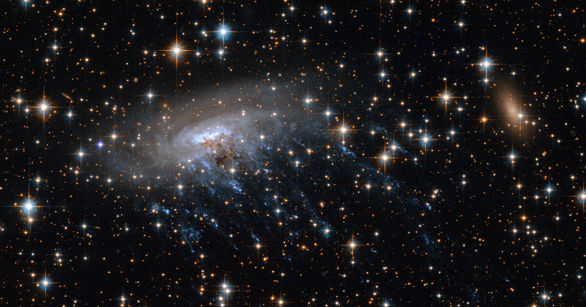 Космос звезды. Тройная туманность в созвездии стрельца. Звезда небесная. Звездное небо. Скопление галактик.