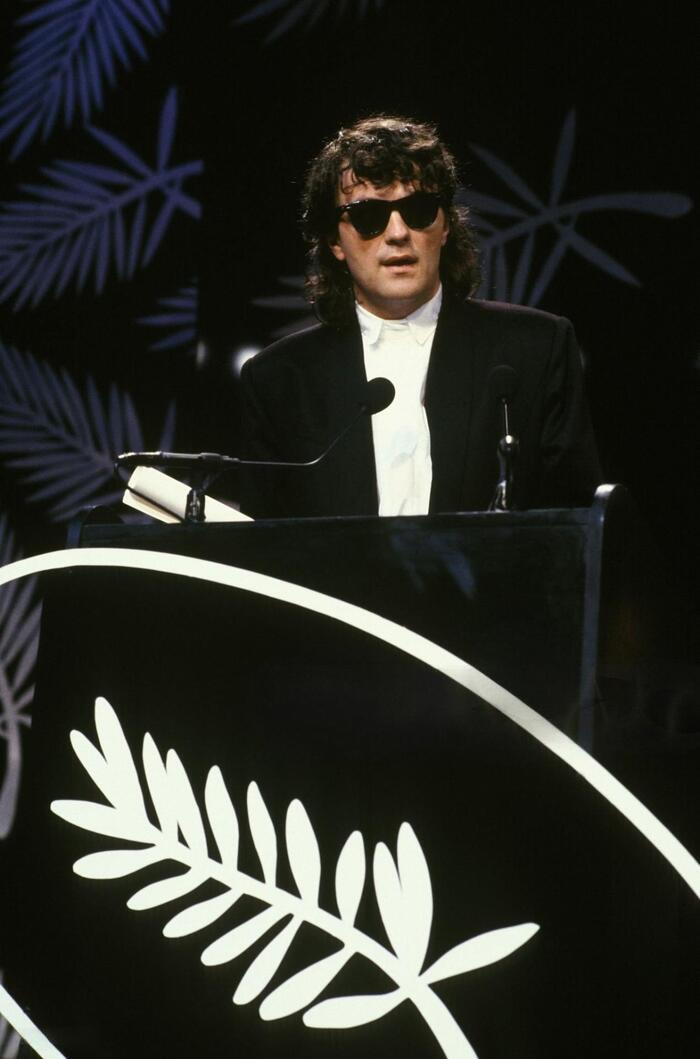 Не менее стильный Эмир Кустурица произносил речь