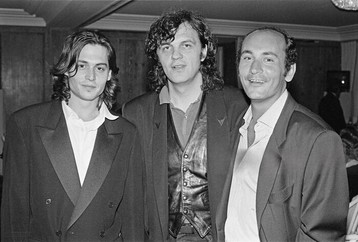 Джонни Депп и Эмир Кустурица фотографировались с неизвестным