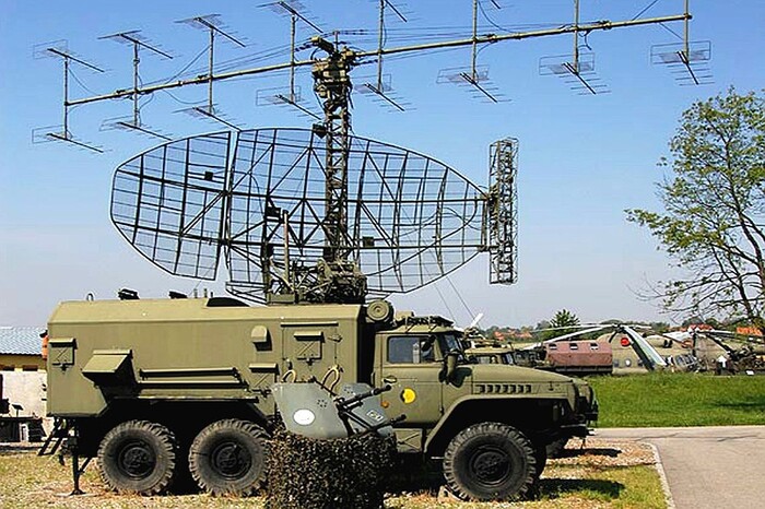 Антенная машина радиолокационной станции П-18 «Терек», переставленная с «Урала-375А» на шасси «Урал-4320»