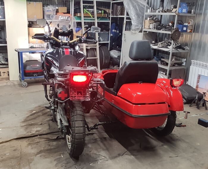 Honda Africa Twin CRF1000L Advenutre Sports Samurai Edition