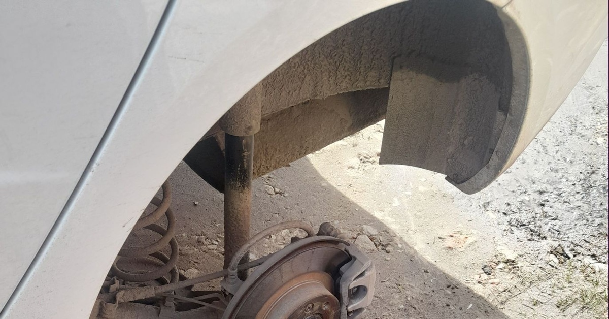 Открутились болты на всех колёсах — Lada Vesta NG | Пикабу