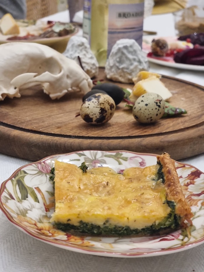 Пирог с козьим сыром и шпинатом.