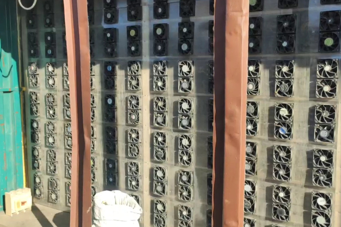 Энергетики Новосибирска обнаружили незаконное подключение к сети 3325 майнинговых видеокарт Майнинг, Кража, Электросети, Электричество, Новосибирск, Длиннопост