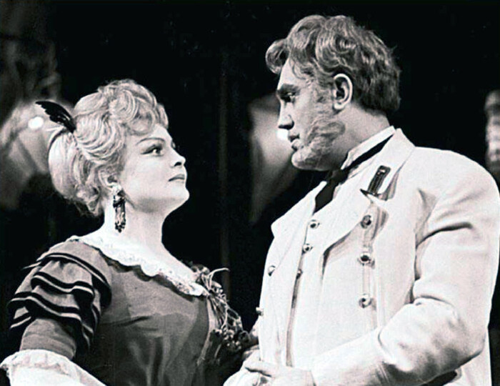 Татьяна Доронина и Павел Луспекаев в спектакле БДТ "Варвары", 1959 год