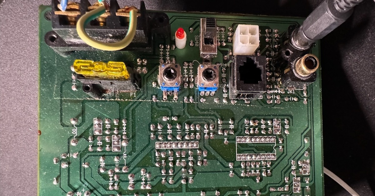 Нужна помощь в поиске неисправности усилителя сабвуфера | Пикабу