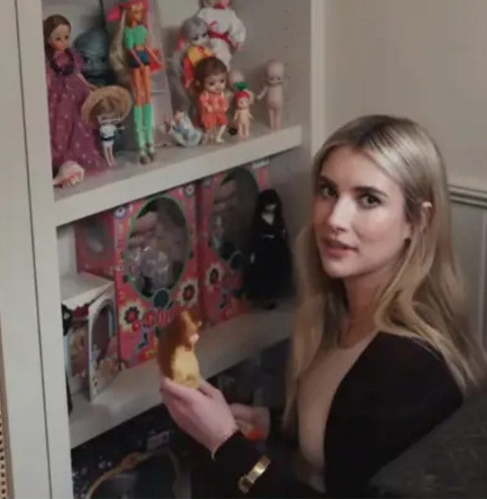 Эмма Робертс и её коллекция кукол