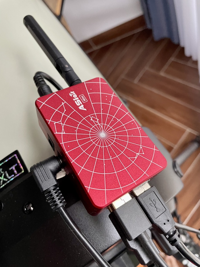 И астрокомпьютер который выполняет основную функцию в сборке, контролирует монтировку, камеры и сам процесс фотографирования - <!--noindex--><a href="https://pikabu.ru/story/prodolzhenie_posta_astrofotograficheskiy_staf_edet_iz_kitaya_11345286?u=https%3A%2F%2Fastronomy-imaging-camera.com%2Fproduct%2Fasiair-mini%2F&t=https%3A%2F%2Fastronomy-imaging-camera.com%2Fproduct%2Fasiair-mini%2F&h=8fe62471e998d0785cc99594322ce1aa4568458f" title="https://astronomy-imaging-camera.com/product/asiair-mini/" target="_blank" rel="nofollow noopener">https://astronomy-imaging-camera.com/product/asiair-mini/</a><!--/noindex-->