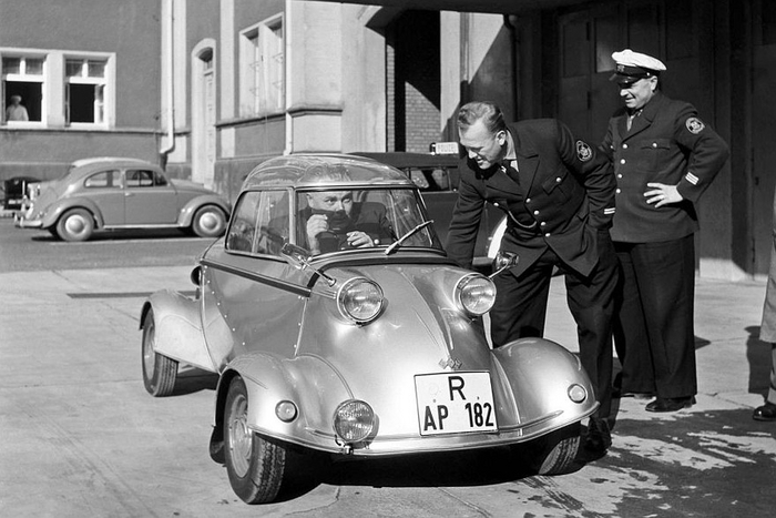   FMR KR 200        ,        .