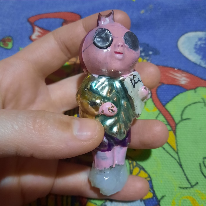      .   ,    ,     "",   ""   .     "" ,  ))