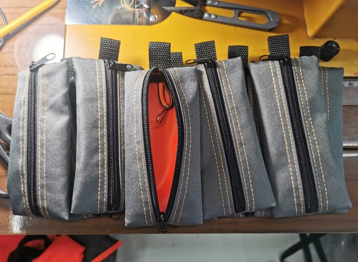 ))   ))  Radom,     .