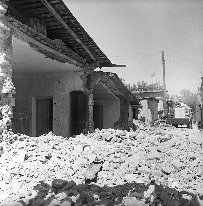     (5,2),  -   ( 8  3 )  ,   8-9-   .