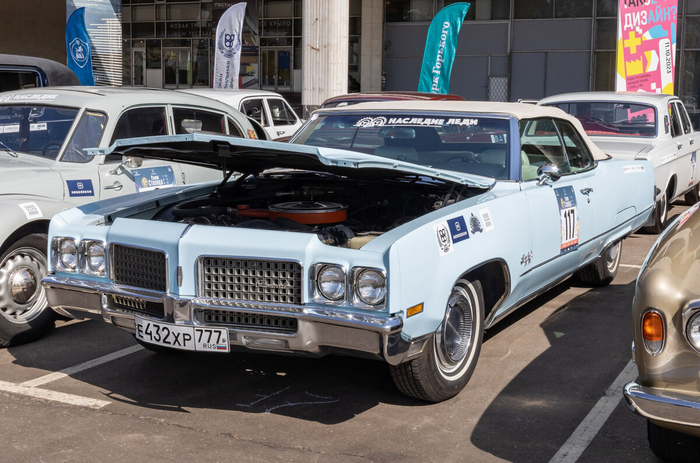 Oldsmobile 98 Convertible 1970 года выпуска.