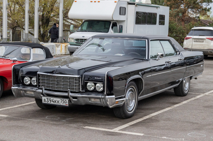 Lincoln Continental 1971 года выпуска.
