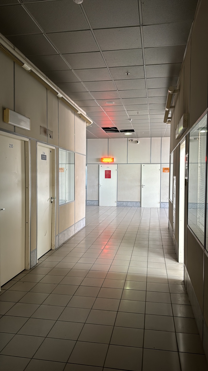 Людей нет, но видимо работает